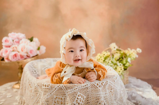 临汾宝宝多大开始攒肚子